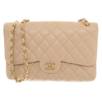 Chanel "Flap Bag Jumbo" in crema