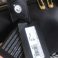 Versus Handtasche in Schwarz