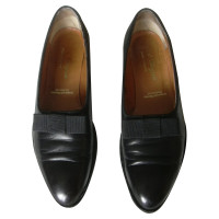 Robert Clergerie Slipper/Ballerinas aus Leder in Schwarz