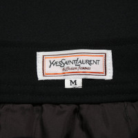 Yves Saint Laurent Skirt Patent leather in Black