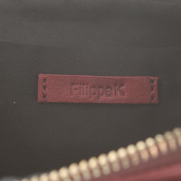 Filippa K Shoulder bag in fuchsia