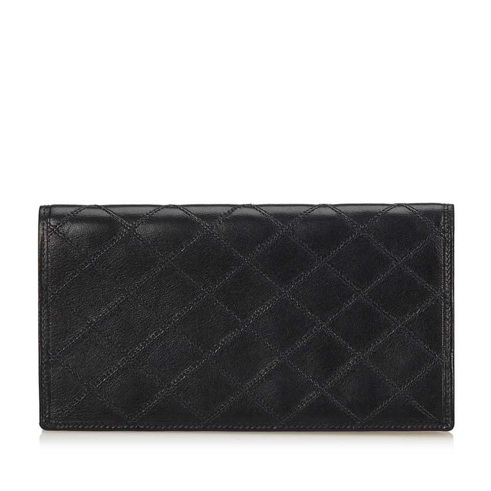 Chanel Wallet with quilted pattern