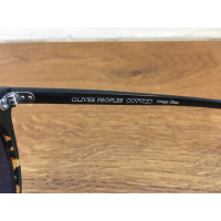 Oliver Peoples deleted product