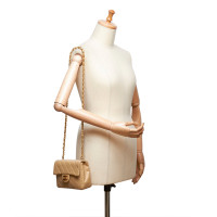 Chanel Classic Flap Bag Mini Square aus Leder in Beige