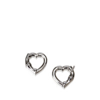 Gucci Boucles d'oreilles couleur argent en forme de coeur