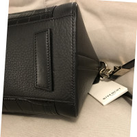 Givenchy Antigona Mini aus Leder in Schwarz