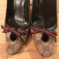 Gucci pumps