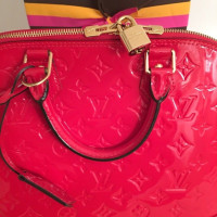 Louis Vuitton Alma PM32 Patent leather in Red