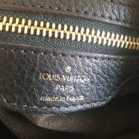 Louis Vuitton Schultertasche aus Monogram Mahina