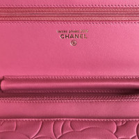 Chanel Wallet on Chain Leer in Fuchsia