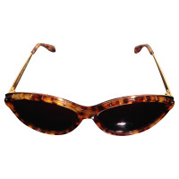 Alexander McQueen Sonnenbrille mit Nieten