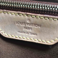 Louis Vuitton Messenger Bag à partir de Monogram Canvas