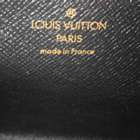 Louis Vuitton Pochette Patent leather in Black
