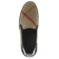 Burberry Slipper with plaid pattern