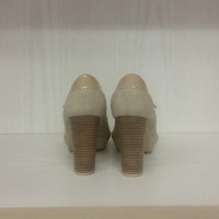 Tod's Mary Jane Pumps in Beige