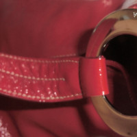 Furla Umhängetasche aus Lackleder in Rot