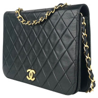 Chanel Flap Bag aus Leder in Schwarz