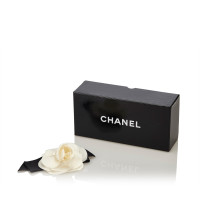 Chanel spilla camelia