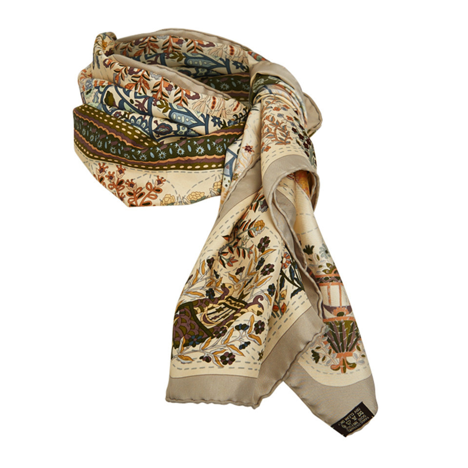 Hermès Sjaal "Pique Fleuri de Provence" gemaakt van zijde