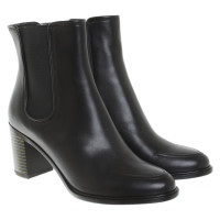 Salvatore Ferragamo Ankle boots Leather in Black