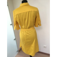 Strenesse Vestito di giallo