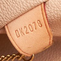 Louis Vuitton "Bucket GM Monogram Canvas"