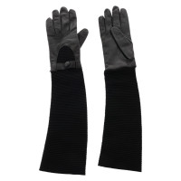 Marc Cain Gloves in Black