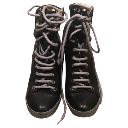 See By Chloé Chaussures à lacets en Cuir en Noir