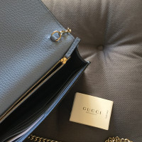 Gucci Portemonnaie mit Tragekette