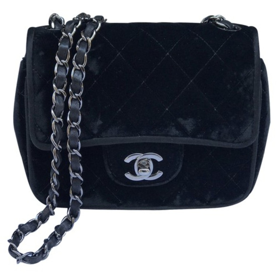 Chanel Classic Flap Bag Mini Square in Black