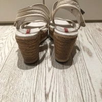 Prada Sandaletten mit Keilabsatz
