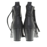 Acne "Pistol Boots" in zwart