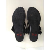 Yohji Yamamoto Toe separator with wedge heel