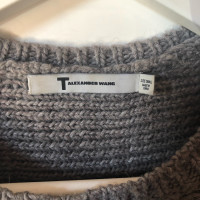 T By Alexander Wang Sweater in grijs
