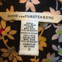 Diane Von Furstenberg Seidenkleid mit floralem Muster