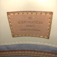 Louis Vuitton Reade PM in Beige