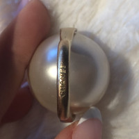 Chanel Ring mit großer Perle