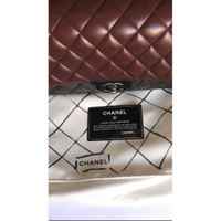 Chanel Classic Flap Bag Medium in Pelle in Bordeaux