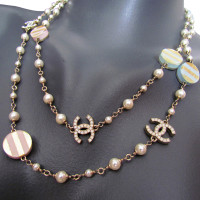 Chanel Set di collana di perle, collana & orecchini pastello