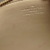 Louis Vuitton Pochette Mini aus Lackleder in Beige