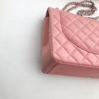 Chanel Classic Flap Bag Maxi aus Leder in Rosa / Pink