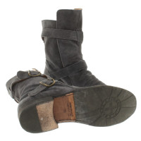 Fiorentini & Baker Wildleder-Boots in Grau