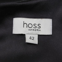 Hoss Intropia top with jewelry