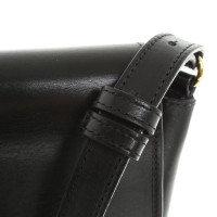 Closed Saddle Bag in black