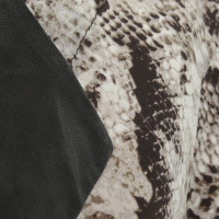 Bcbg Max Azria Korte zijden blouse met slangenprint