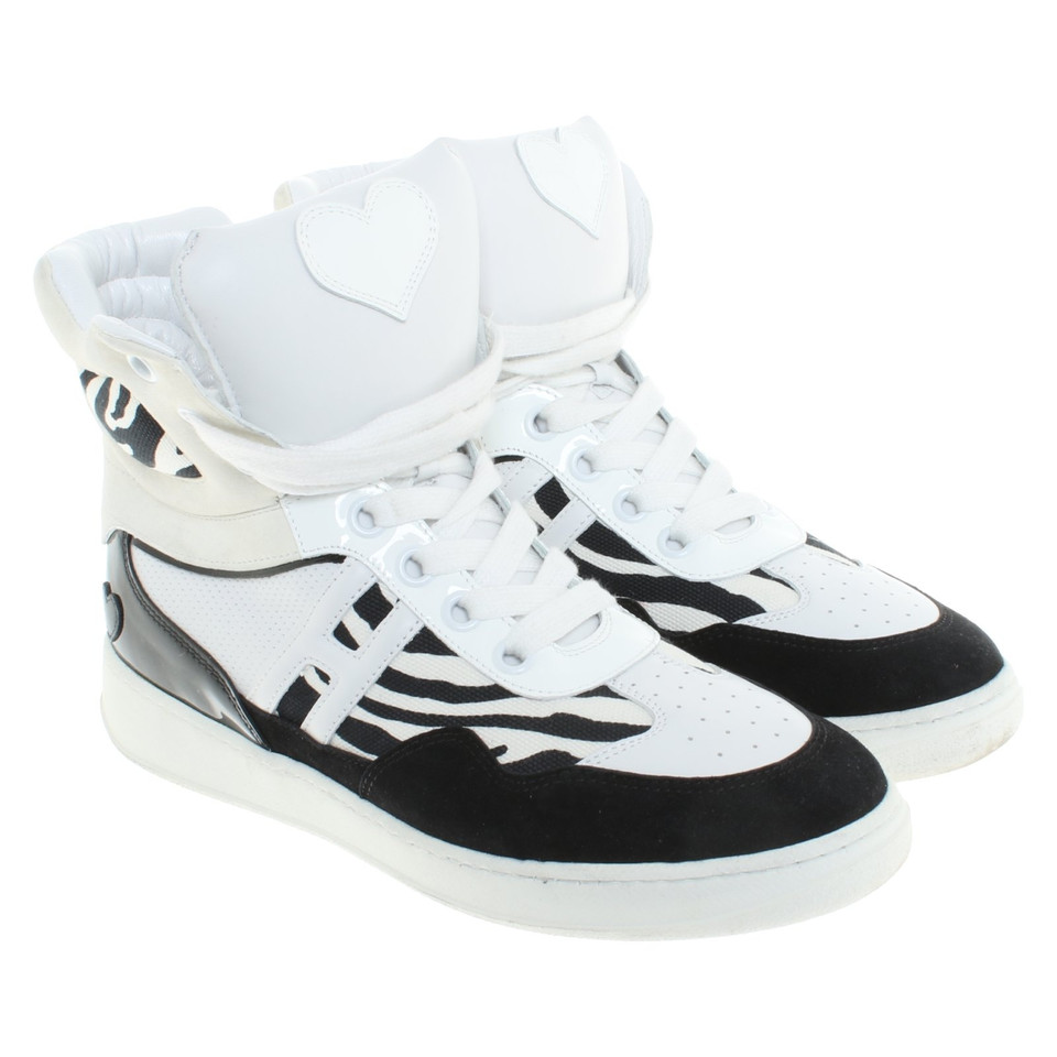 Hogan Sneakers in black and white