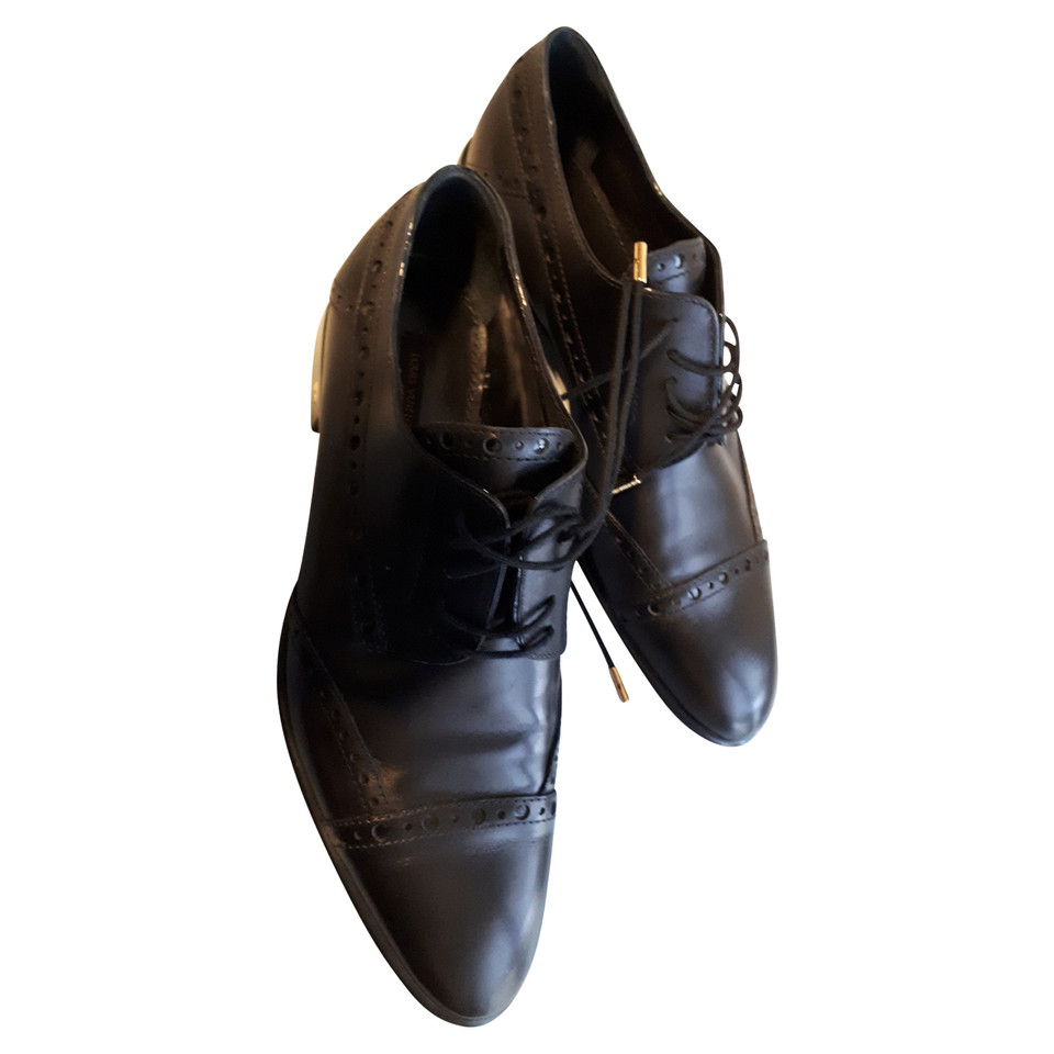 Louis Vuitton Lace-up shoes Leather in Black