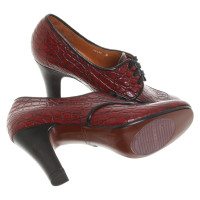 Chie Mihara Chaussures à lacets en Cuir en Rouge