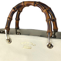 Gucci Shopper aus Leder in Creme