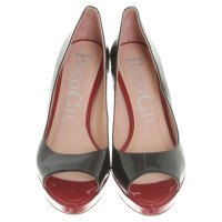 Paco Gil Patent leather pumps in black